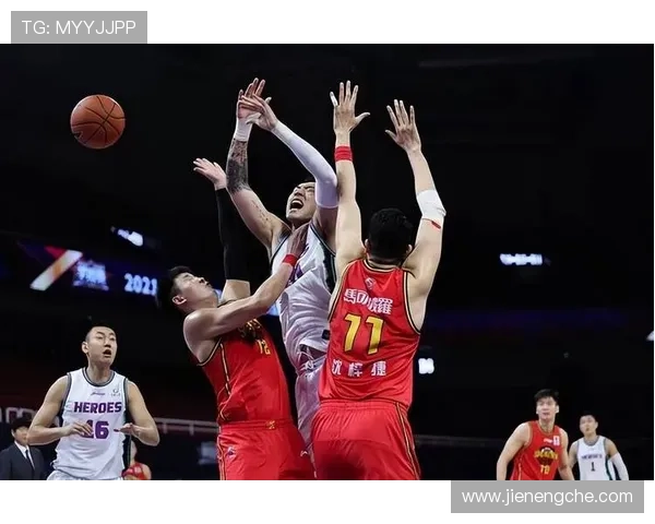 山东泰山比赛节奏问题阶段性显现，对球队关键战表现形成制约