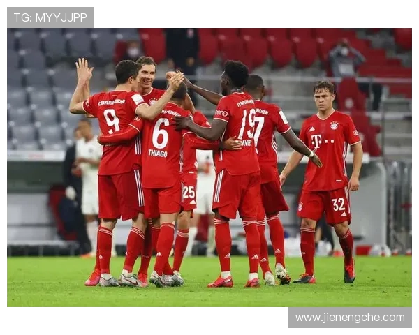 拜仁中场控不住节奏，表面强势实则越踢越乱？