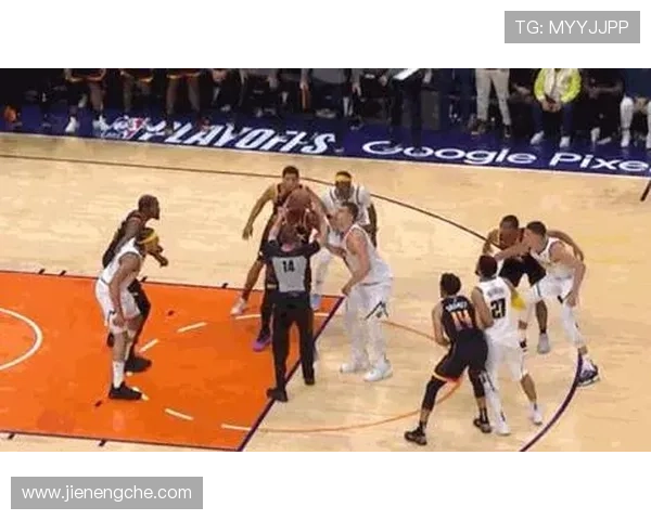 NBA防守三秒违例怎么判定？避免禁区犯规的技巧解析